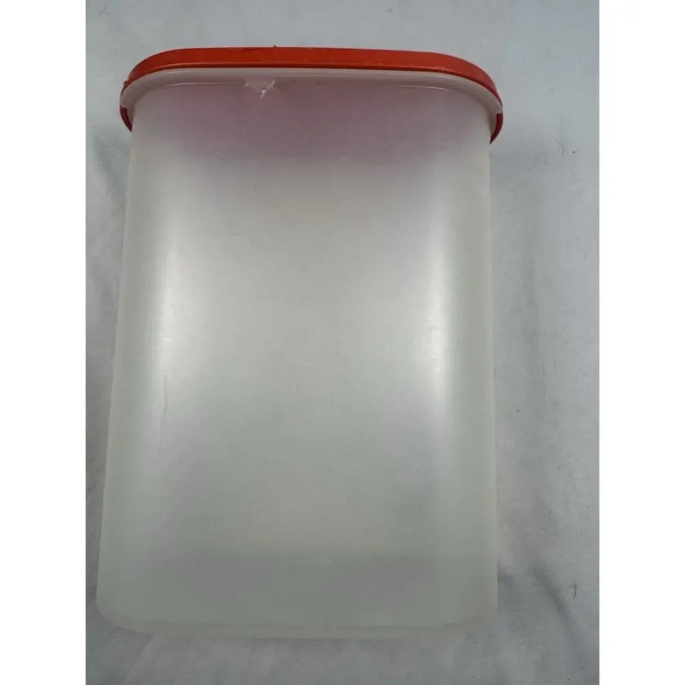 Tupperware Refrigerator Keeper 9.75 Cup Storage Container Red Lid Vintage